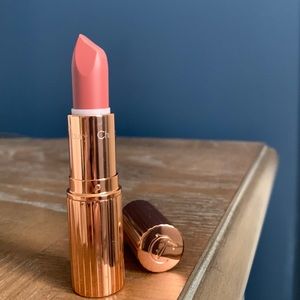 Charlotte Tilbury ‘Pillow Talk’ lipstick